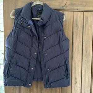 Gap puffer vest